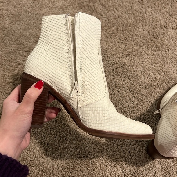 Gianni Bini Faux Snakeskin White Ankle Booties - Picture 8 of 8